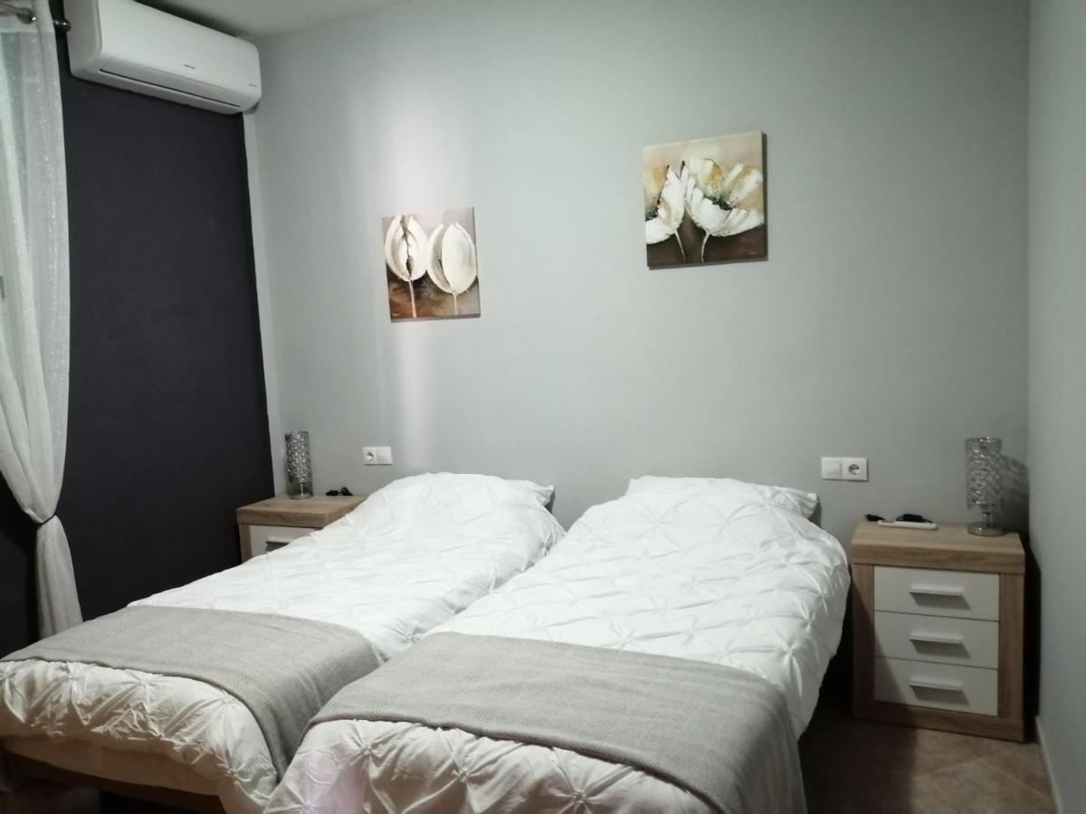 Villa Los Castos Immaculate 2-Bed Villa Arboleas 外观 照片
