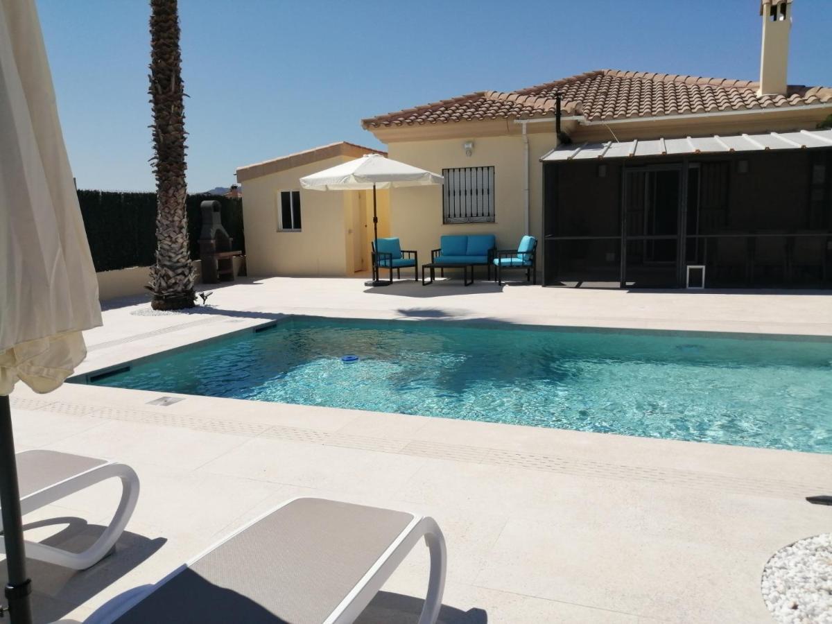 Villa Los Castos Immaculate 2-Bed Villa Arboleas 外观 照片